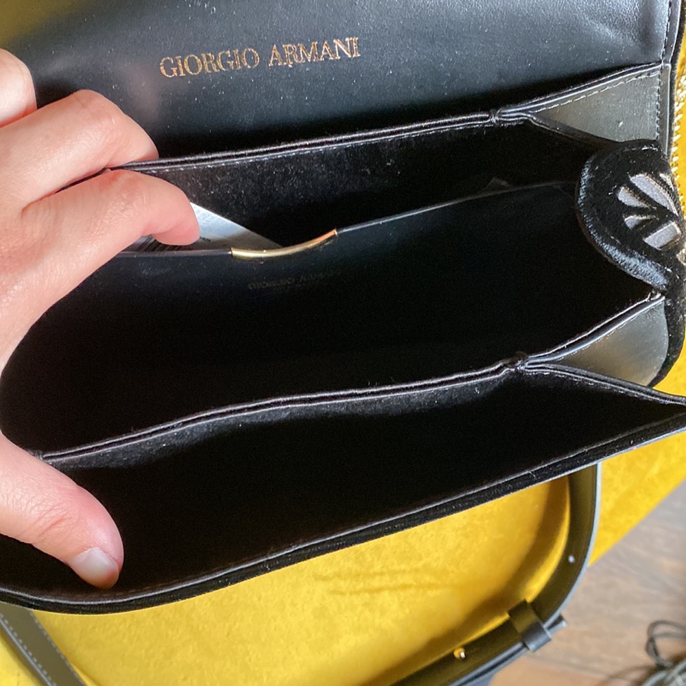 Giorgio Armani sleek purse - Picture 4 of 6